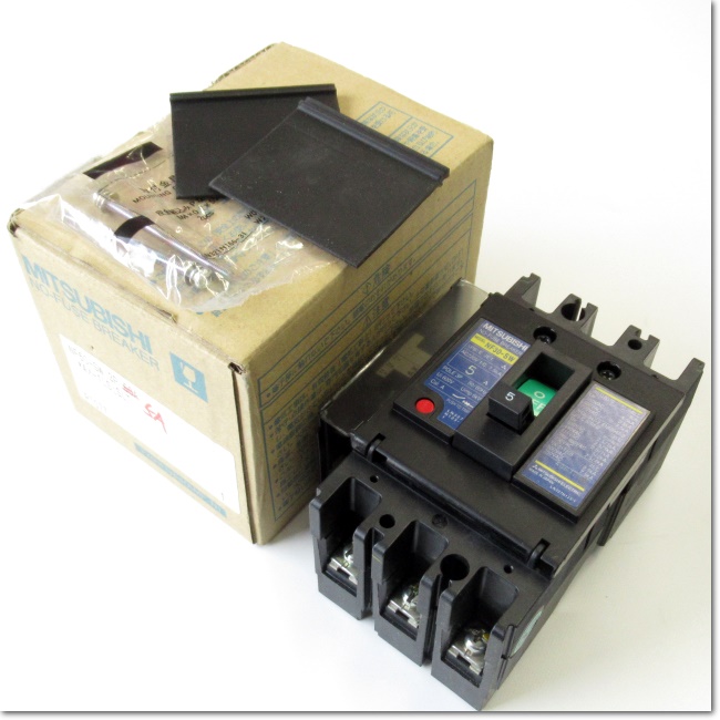 FA機器ドットコム / NF30-SW 3P 5A AX-1LS SLT ノーヒューズ遮断器