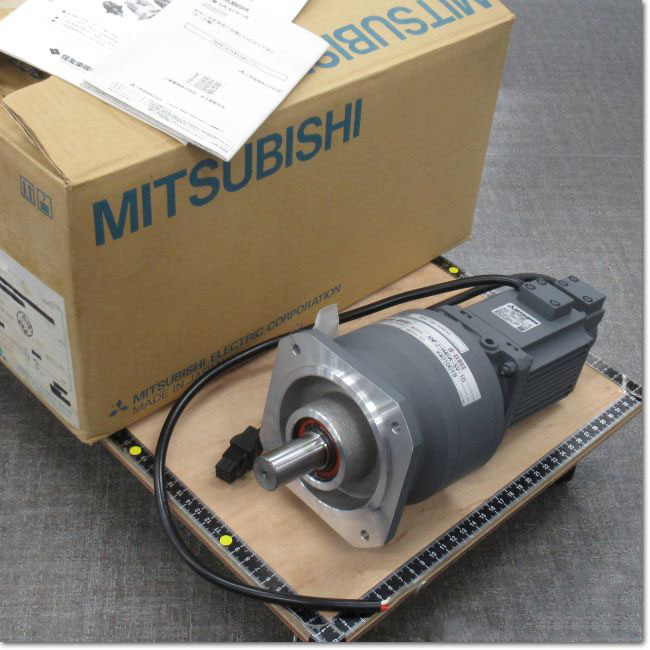 HC52S-SZサーボモーターHC52SSZ 1PCS in Stock Mitsubishi Original AC Servo Motor Hc-Sfs52
