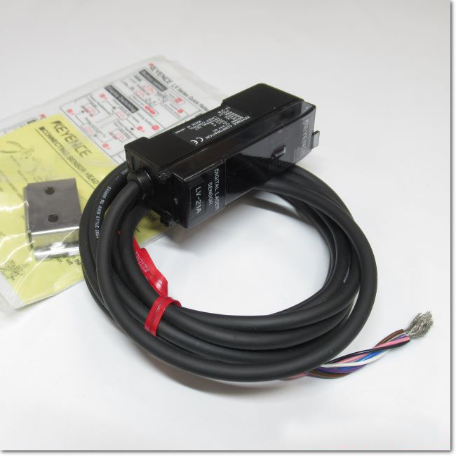 新古 KEYENCE LV-21A デジタルレーザセンサ (EBHR60426C029) 【公式通販】