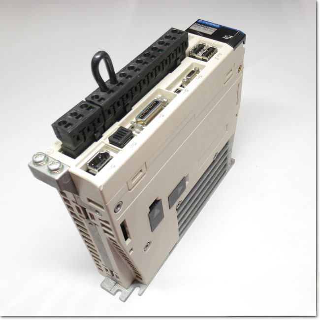 FA機器ドットコム / SGD7S-1R6A10A サーボパック AC200V 0.2kW