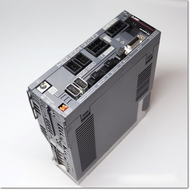 最終値下　三菱　サーボアンプ AC SERVO MR-J4W2-44B FA機器ドットコム / MR-J4W2-44B サーボアンプ AC200V 0.4kW 2軸一体