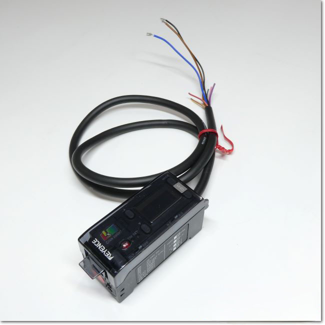 キーエンス　デジタルカラー判別センサー　CZ-V1 キーエンス デジタルカラー判別センサ CZ-V1 | 保守部品.com