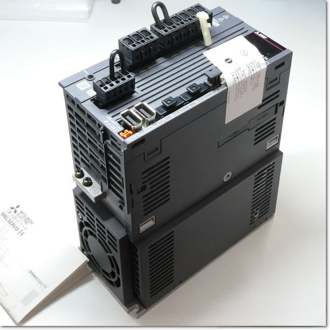 新品 MITSUBISHI/三菱電機/サーボアンプ/MR-J4-350B サーボアンプ FA