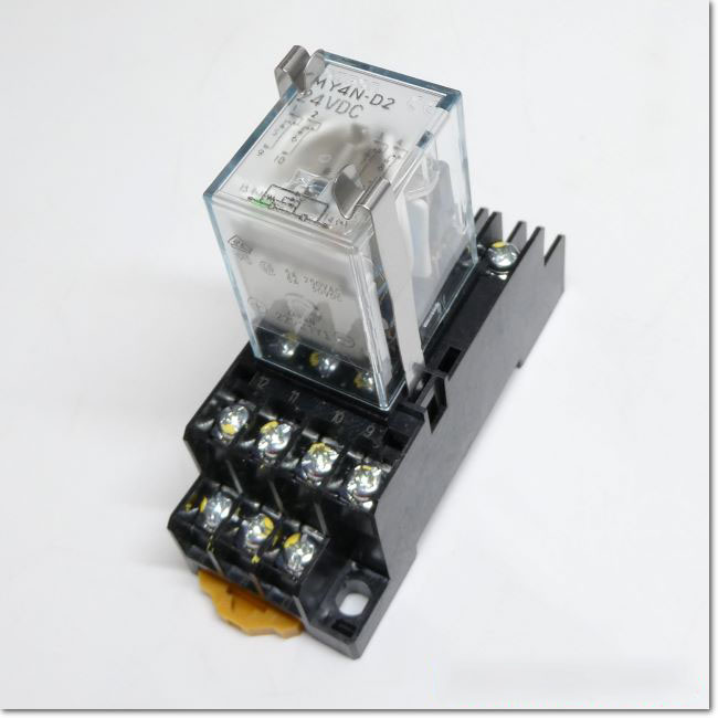 FA機器ドットコム / MY4N-D2 DC24V ミニパワーリレー + ソケット[PYFZ-14] + 保持金具[PYC-A1]付き ...