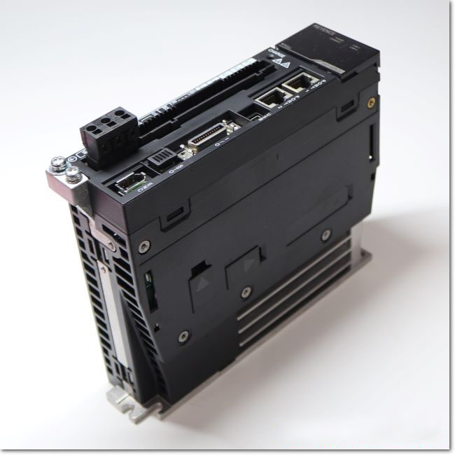 FA機器ドットコム / SV2-020L2 ACサーボシステム アンプ 三相AC200V