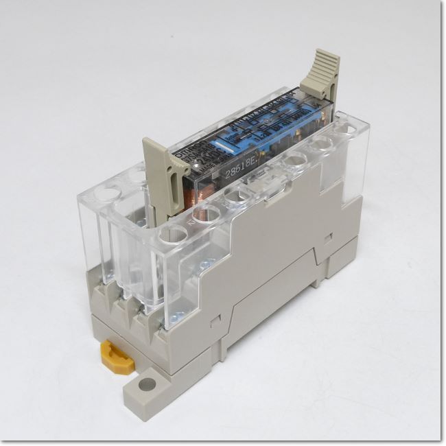 【新品未使用】ソケット G7SA-5A1B 30個 FA機器ドットコム / G7SA-5A1B DC24V セーフティリレー + 表面接続