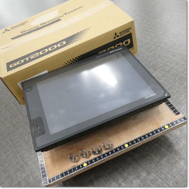 FA機器ドットコム / GT1585-STBA GOT本体 12.1型 TFTカラー液晶 AC 