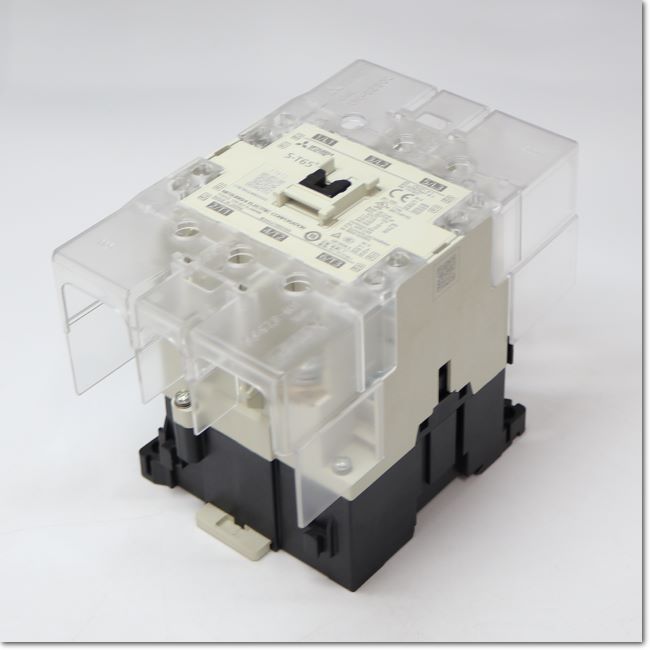 FA機器ドットコム / S-T65 AC100V 2a2b 電磁接触器 + 充電部保護カバー