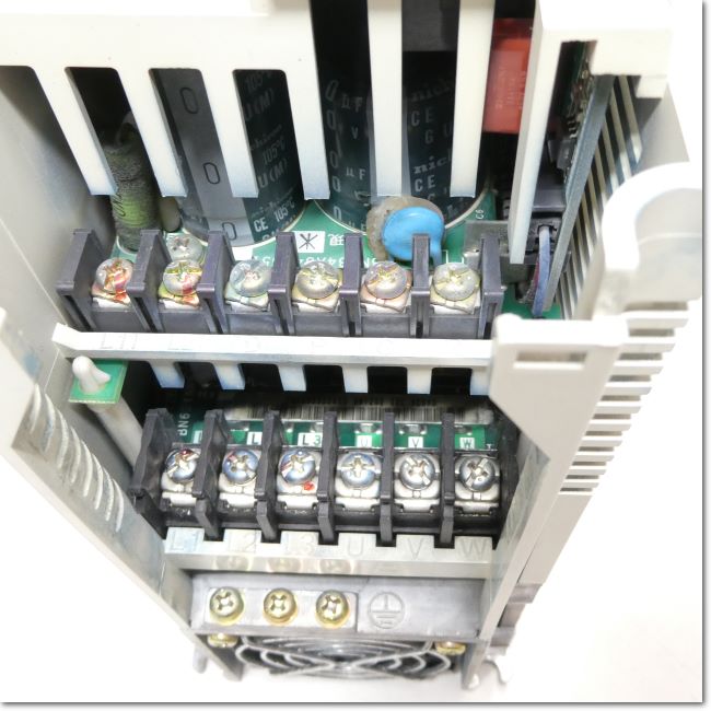 FA機器ドットコム / MR-J2-200B サーボアンプ AC200V 2.0kW SSCNET対応