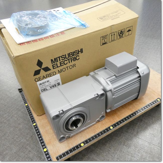 FA機器ドットコム / GM-SSYF-RH 0.4kW 1/60 ギヤードモータ 直行軸