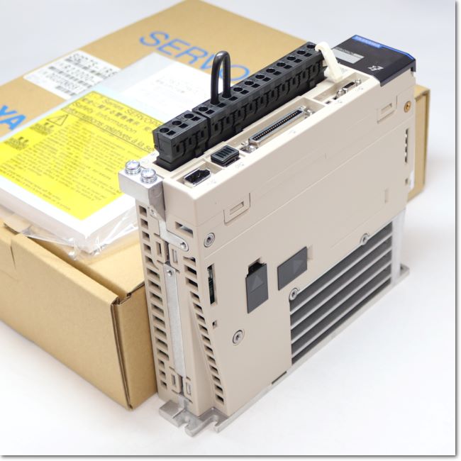 FA機器ドットコム / SGD7S-1R6A00A サーボパック 三相200V 0.2kW