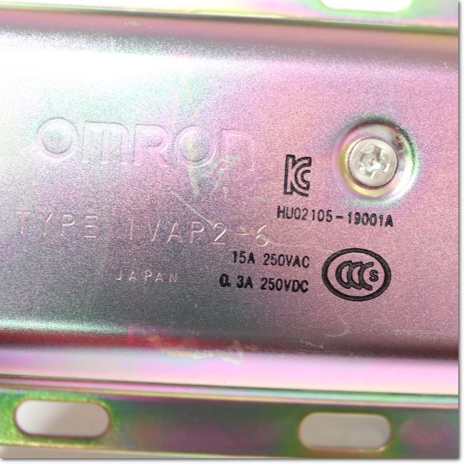 FA機器ドットコム / 1VAP2-6 ドアスイッチ 単投形 1a 内蔵スイッチ 形V-15-3B6 (OMRON) | FA機器ドットコム