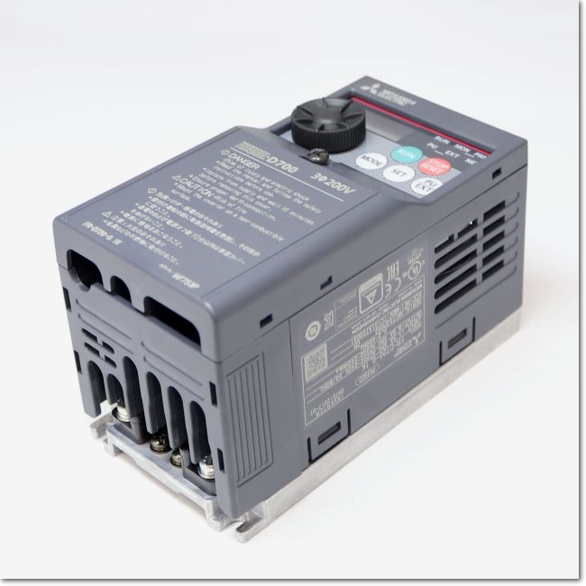 FA機器ドットコム / FR-D720-0.1K インバータ 三相200V (三菱電機