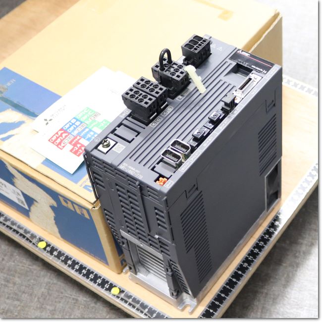 FA機器ドットコム / MR-J4W2-77B サーボアンプ AC200V 0.75kW