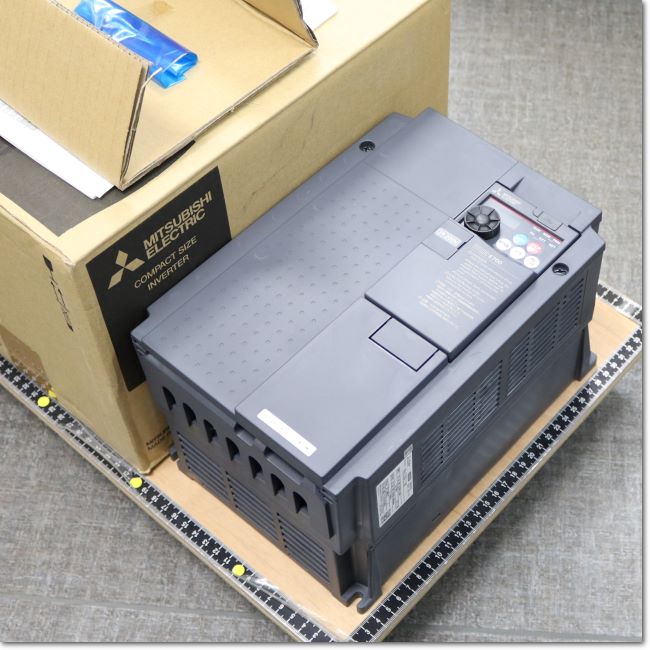 MITSUBISHI FR-E720-7.5K インバータ MITSUBISHI FR-E720-7.5K Compact