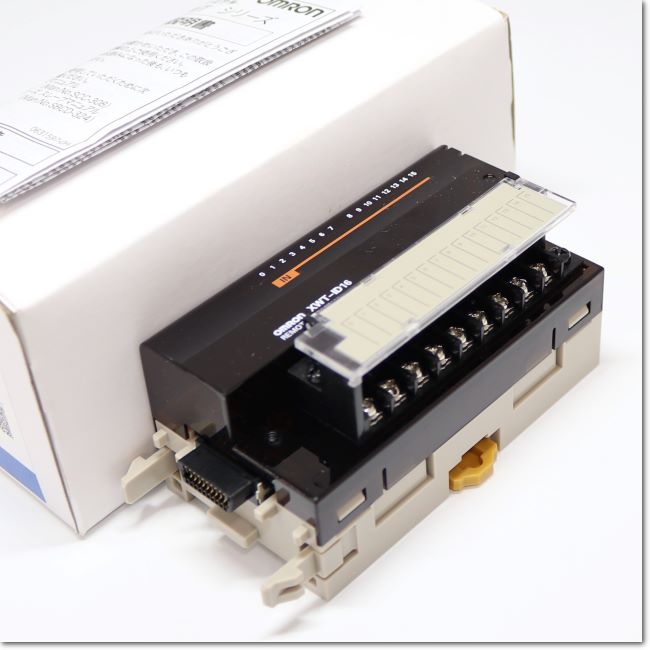箱開封済み 未使用 オムロン XWT-ID16-1 OMRON 【公式通販】