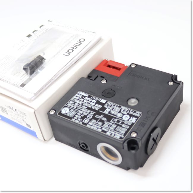 D4NL-2AFG-B 小形電磁ロック セーフティドアスイッチ 中古 オムロン(omron) 小形電磁ロック・セーフティドアスイッチ D4NL