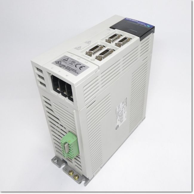 【新品・未使用】三菱電機 MR-J2S-CLP01 サーボドライバ 純正品 新品・未使用】三菱電機 MR-J2S-CLP01 サーボドライバ純正品 【公式通販】
