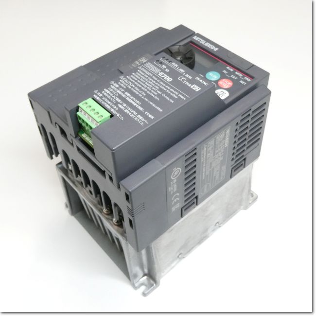 三菱インバータ FR-E720-2.2K 中古 住まい、インテリア 電材、配電用品