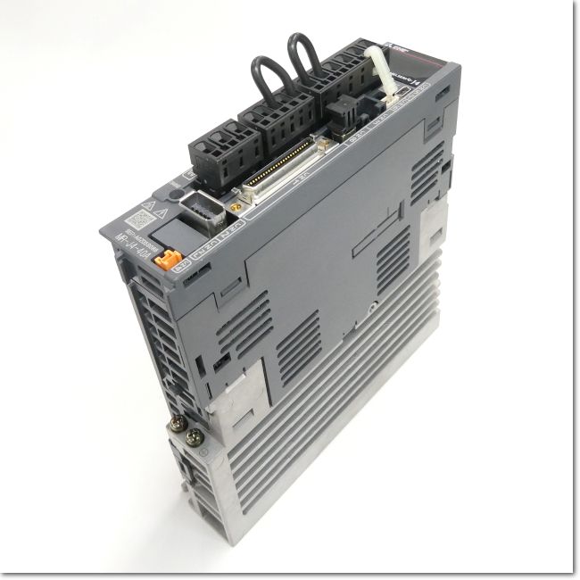 FA機器ドットコム / MR-J4-40A サーボアンプ 三相または単相AC200V 0.4