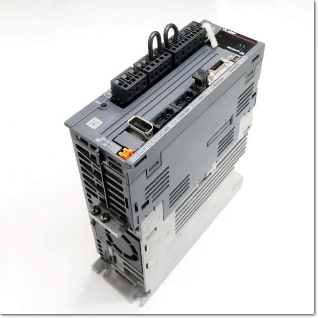 FA機器ドットコム / MR-J4-100B サーボアンプ AC200V 1.0kW SSCNET/H