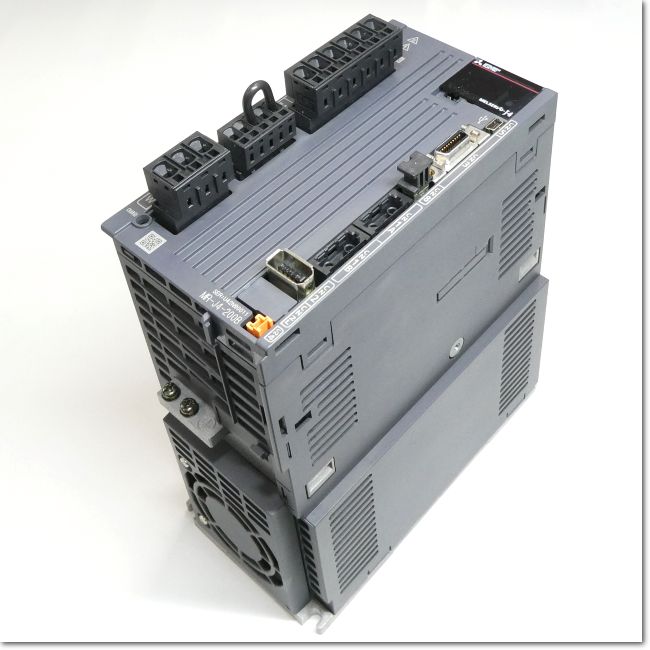 FA機器ドットコム / MR-J4-200B サーボアンプ AC200V 2.0kW SSCNETⅢ/H