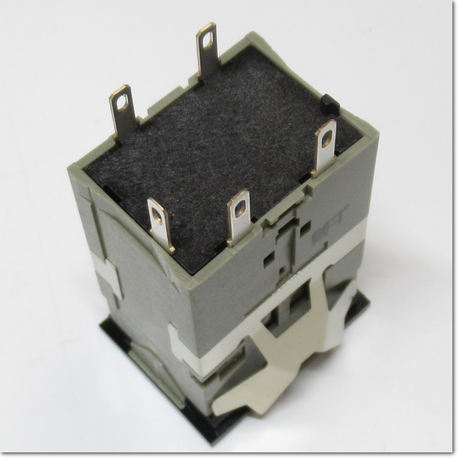 FA機器ドットコム / AG23-Z6-B 角コマンドスイッチ 表示灯 接触部 25×32mm (富士電機)