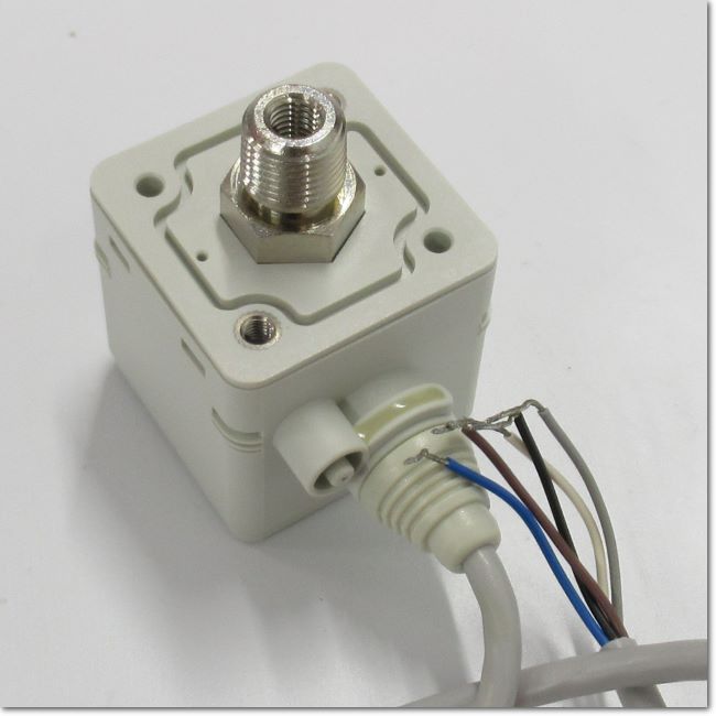 京王7000系用操作スイッチ(簡易指令器)2個口&200V昇圧器セット E01M 京王7000系用操作スイッチ(簡易指令器)&200V昇圧器セット No