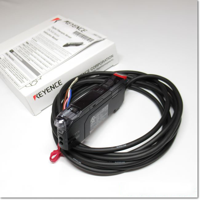 KEYENCE  キーエンス　FS-V31 - ファイバアンプ ケーブルタイプ ☆ 新品 KEYENCE/キーエンス ファイバアンプケーブルタイプ FS