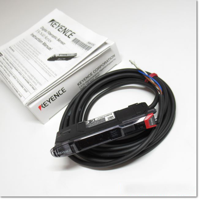 KEYENCE  キーエンス　FS-V31 - ファイバアンプ ケーブルタイプ FA機器ドットコム / FS-V31 デジタルファイバアンプ 親機 (KEYENCE)