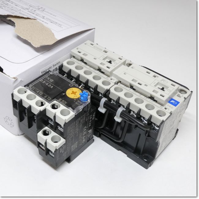 VAC-581型充電器4台 VAC-581 | スタンダード(STANDARD) | 無線機・トランシーバー