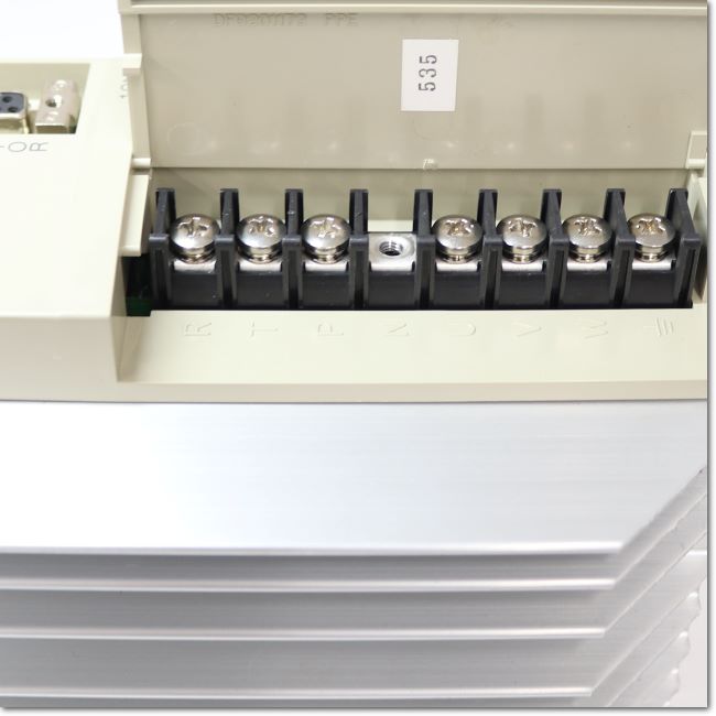安川電機・ΣⅡ ACサーボアンプSGDM-08ADA(750w) 安川電機・ΣⅡ ACサーボアンプSGDM-08ADA(750w)