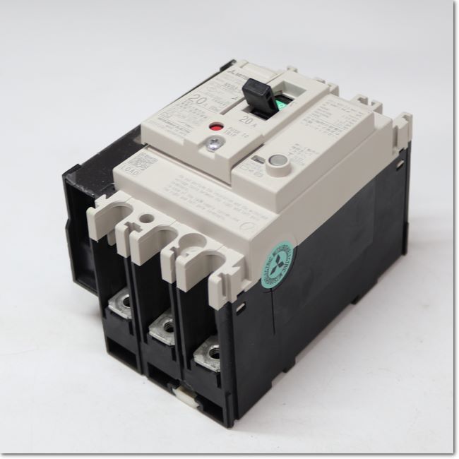 VERSUS 不要機付き　送料込み FA機器ドットコム / NV63-CVF 3P 20A 100mA AX-1LS SLT 漏電遮断