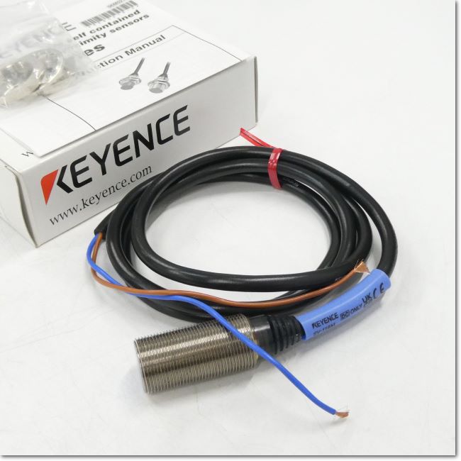 KEYENCE EV-118M & EV-108M センサーセット Keyence proximity sensors EV-108M EV-112M EV-118M EV-130M