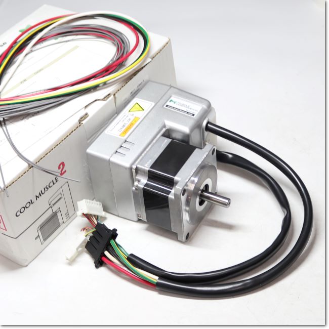 三菱サーボモーター HC-MF73BK-S3 新品未使用品 三菱サーボモーター HC-MF73BK-S3 新品未使用品