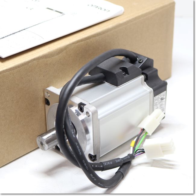 三菱サーボモーター HC-MF73BK-S3 新品未使用品 三菱サーボモーター HC-MF73BK-S3 新品未使用品