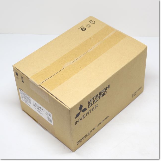 FR-E820-0.75K-1 インバータ 三相200V モニタ出力FMタイプ (三菱電機)