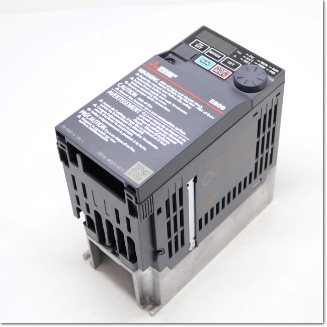 FR-E820-0.75K-1 インバータ 三相200V モニタ出力FMタイプ (三菱電機)