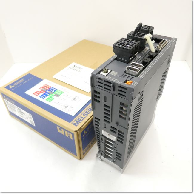 三菱 MR-J4-100A 新品未使用 MR-J4-100A MELSERVO-J4シリーズ サーボアンプ 汎用