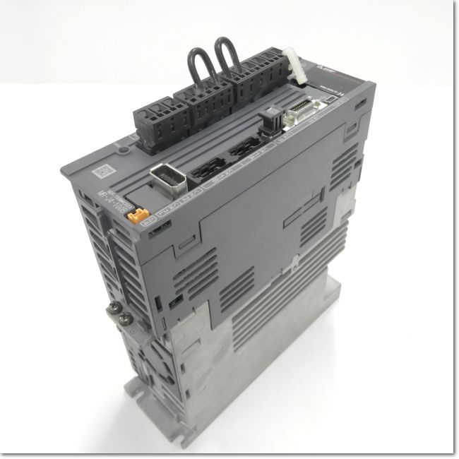 三菱 MR-J4-40B ジャンク品 三菱 サーボアンプ MR-J4-40B 中古品②