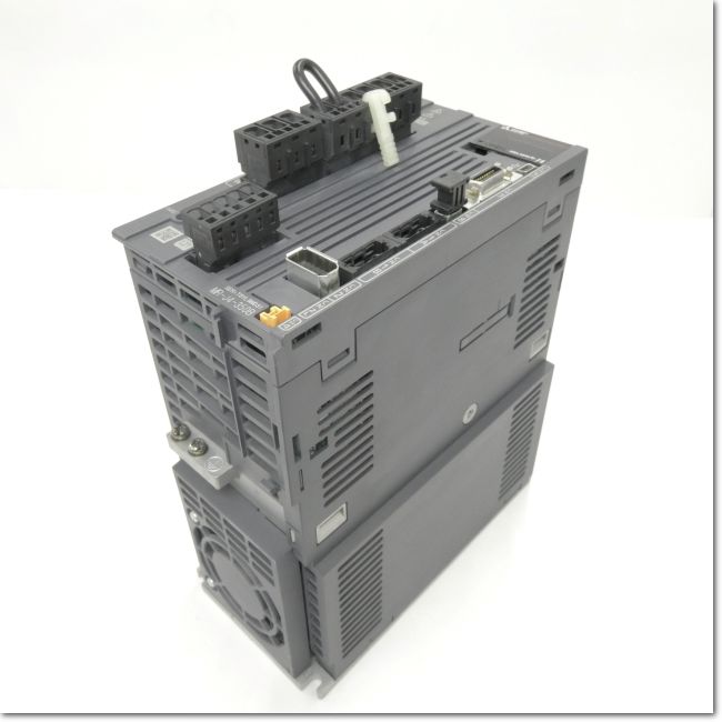 三菱電機サーボアンプ　MR-J4-700B 中国製　輸入品 FA機器ドットコム / MR-J4-200A-RJ サーボアンプ 2.0kW 三相