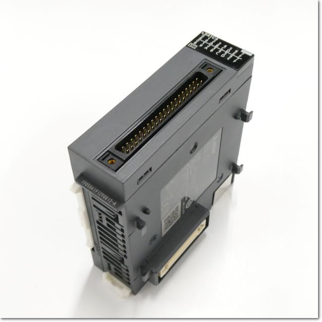 新品未使用品　三菱　シーケンサー　AY13C 三菱シーケンサー